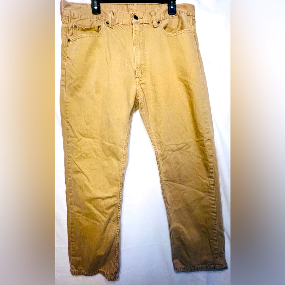 Levi’s 505 Men’s Tan Jeans Size 38W X 30L.
